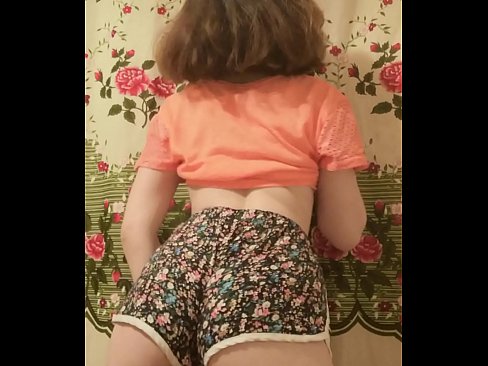 ❤️ Leanbh óg sexy ag baint dá shorts ar cheamara ️❌ Porn ardchaighdeáin linn ﹏